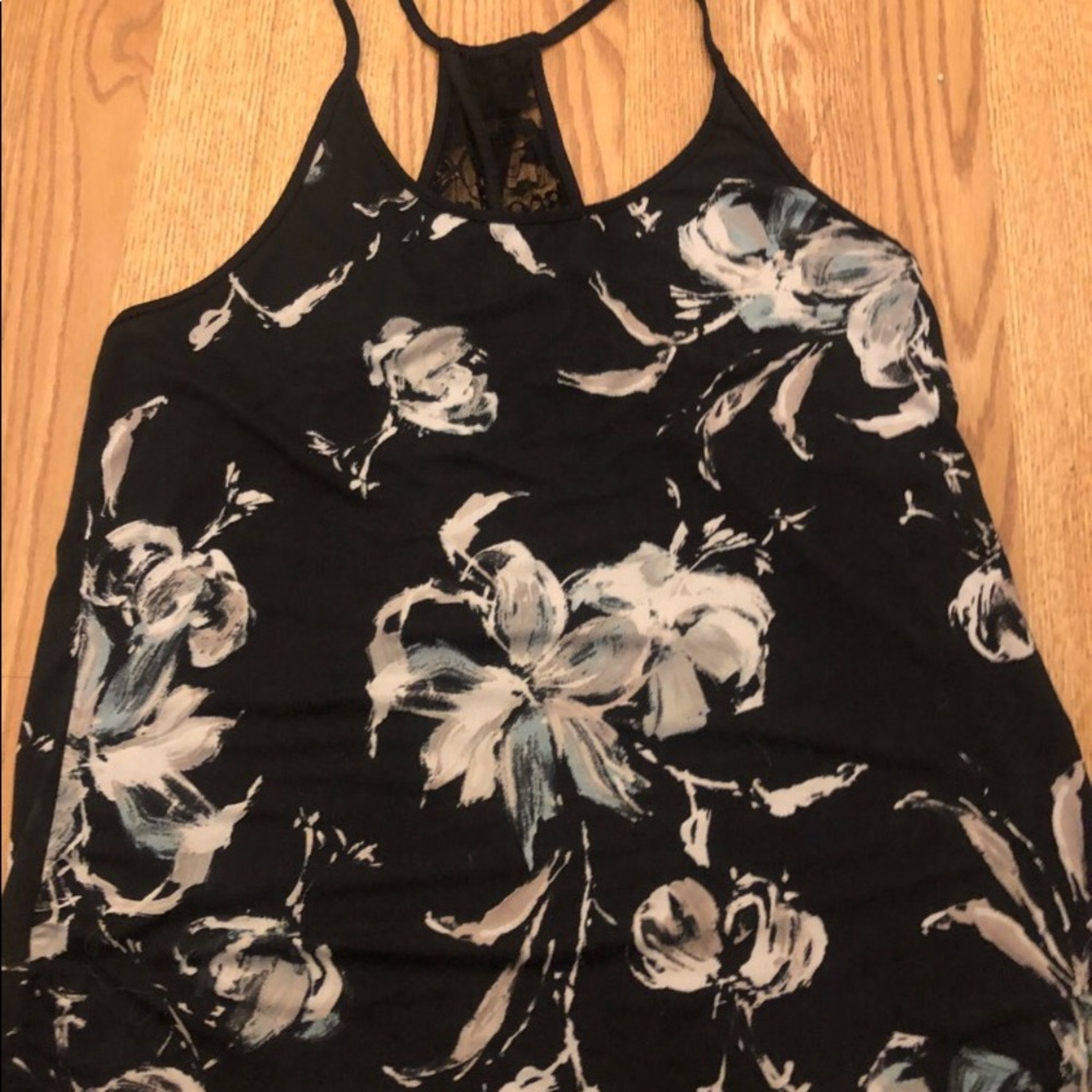 Floral top